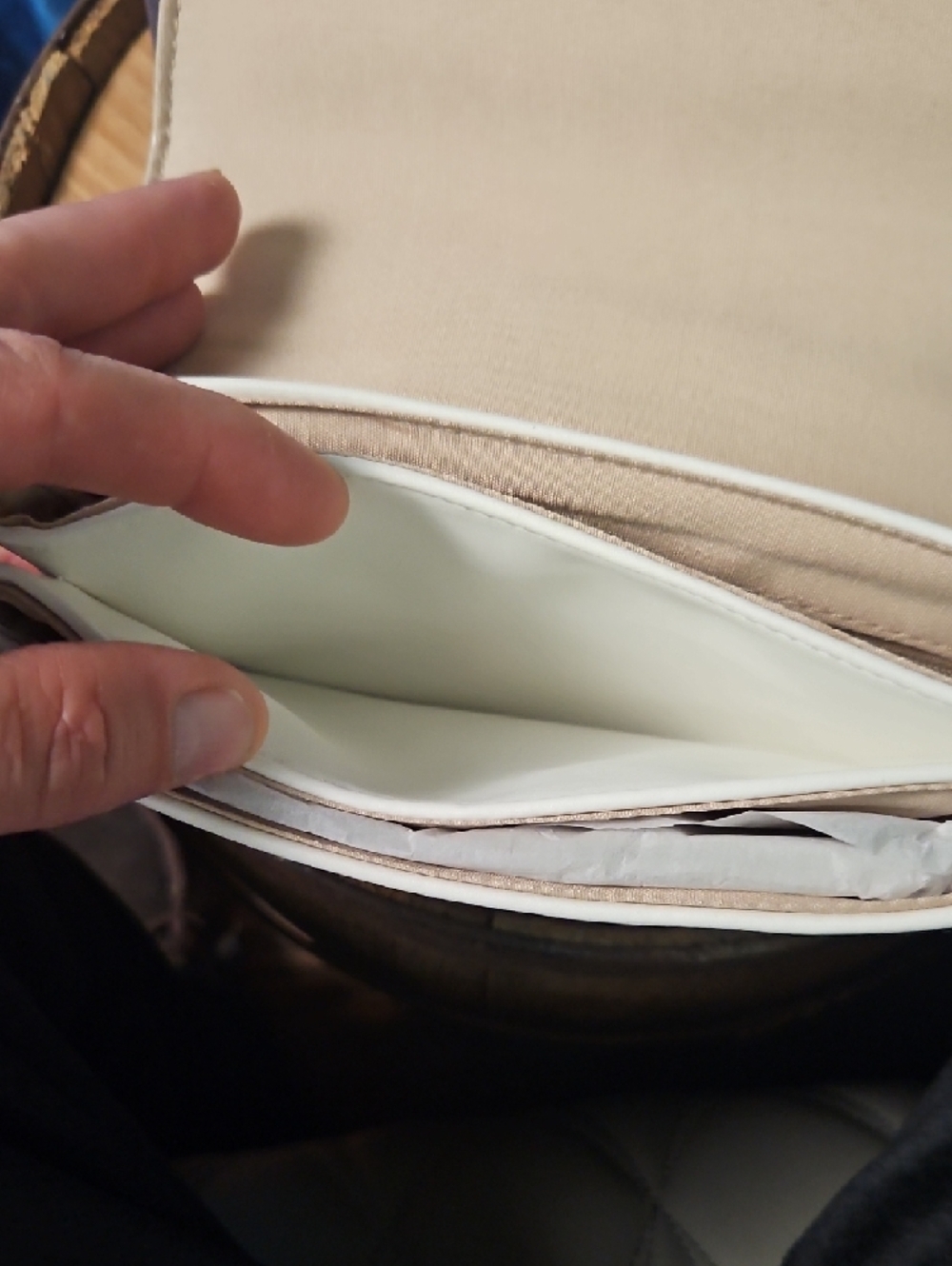 2/$75 Sam Edelman White Leather Wristlet Clutch - Picture 6 of 16